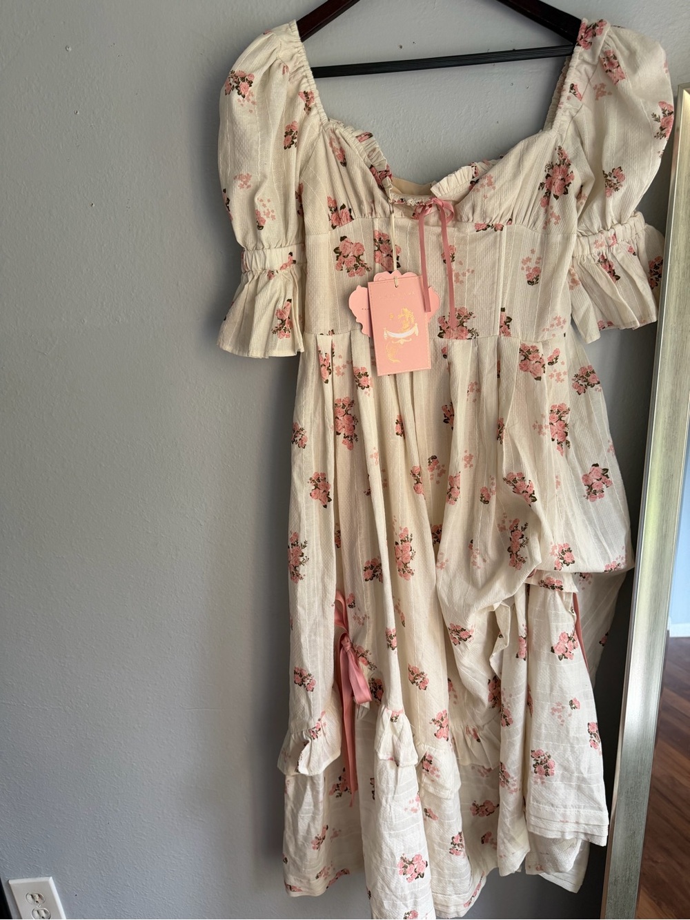 Cream Floral Casual Dress with Pink Print and Puff Sleeves